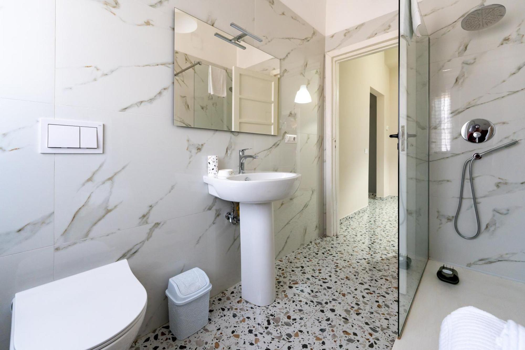L'Affaccio Sulla Piazza Apartment อาเวซซาโน ภายนอก รูปภาพ
