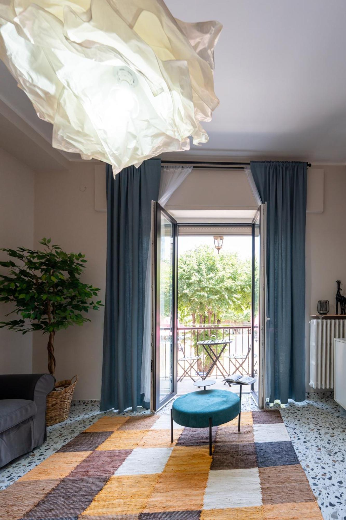 L'Affaccio Sulla Piazza Apartment อาเวซซาโน ภายนอก รูปภาพ
